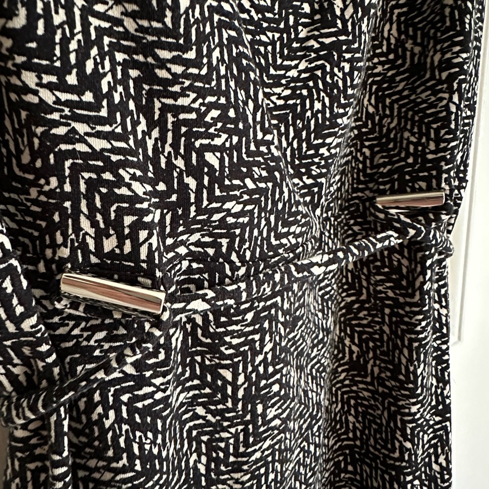 Ann Taylor sheath dress, Medium petite - Picture 4 of 4